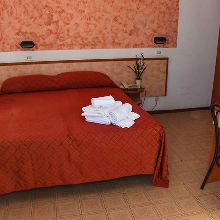 Tyc Hotel Viserbella di Rimini Екстериор снимка