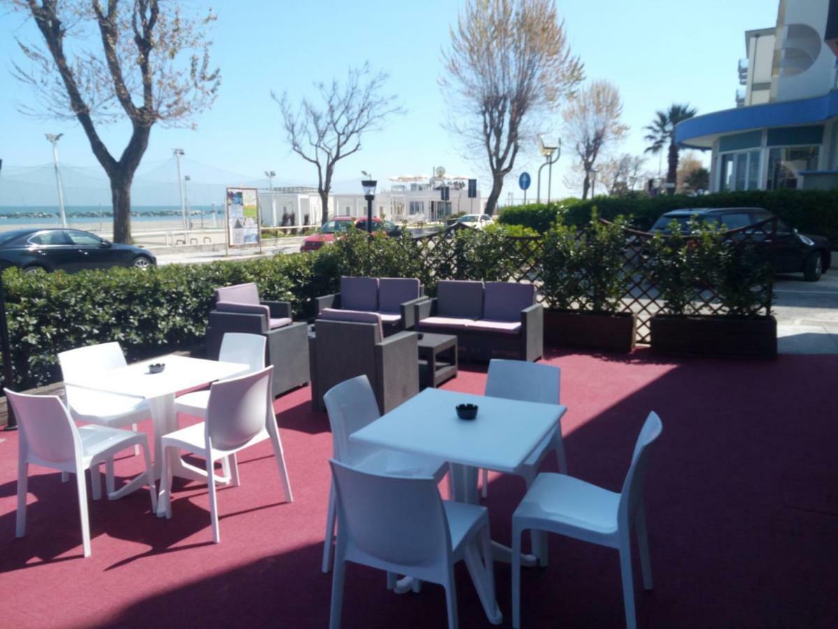 Tyc Hotel Viserbella di Rimini Екстериор снимка